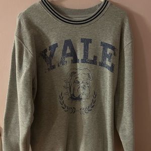 YALE oversized sweatshirt. Size women’s large